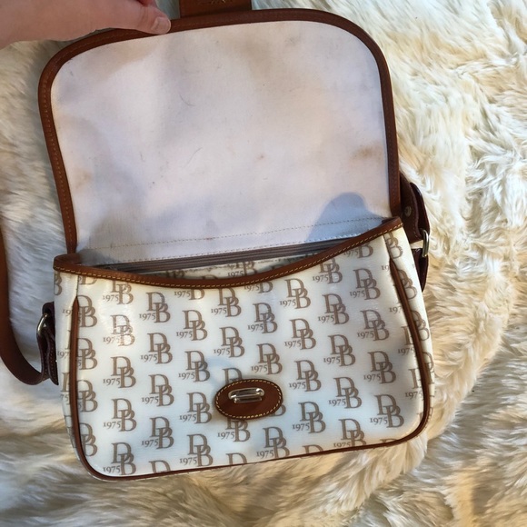 Dooney and Bourke medium cross-body - Picture 6 of 8